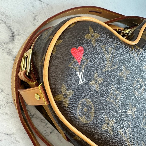 Louis Vuitton Heart bag Sac Coeur Game On Monogram Crossbody LV Rare Limited Ed - Picture 6 of 14